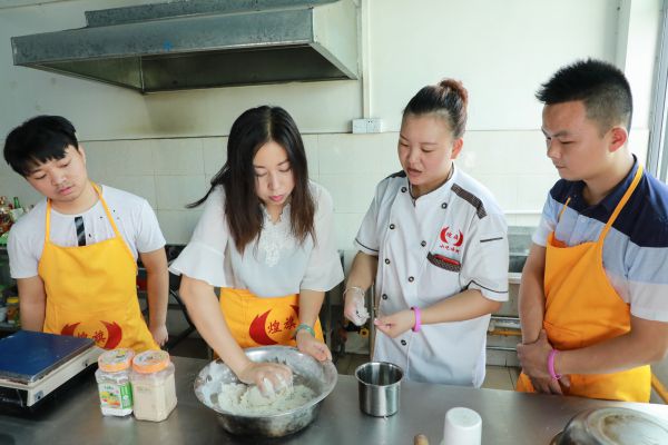 學(xué)員和面