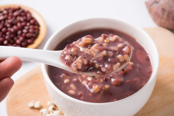 新手?jǐn)[地?cái)傎u什么好