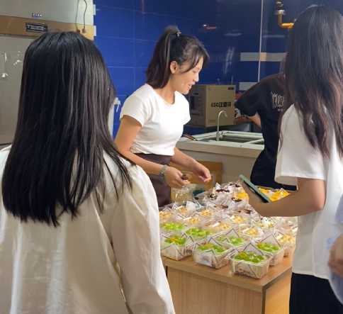 煌旗甜品培訓(xùn)客戶考察