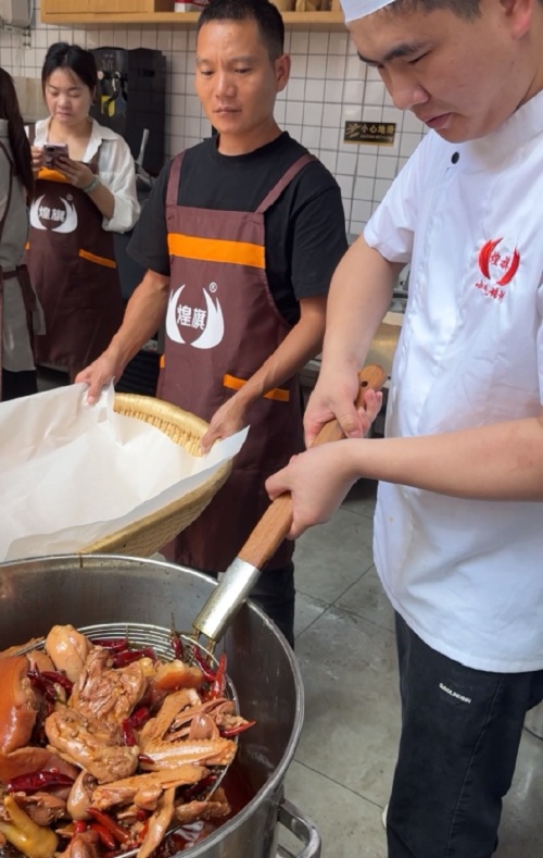 煌旗鹵味培訓(xùn)現(xiàn)場(chǎng)