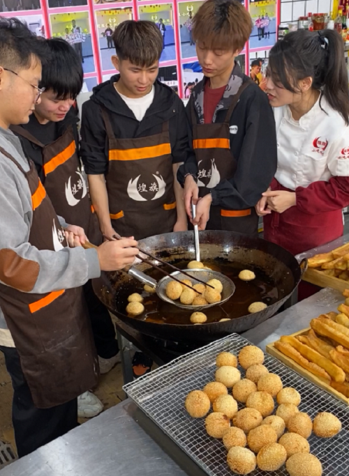 煌旗麻球培訓(xùn)現(xiàn)場